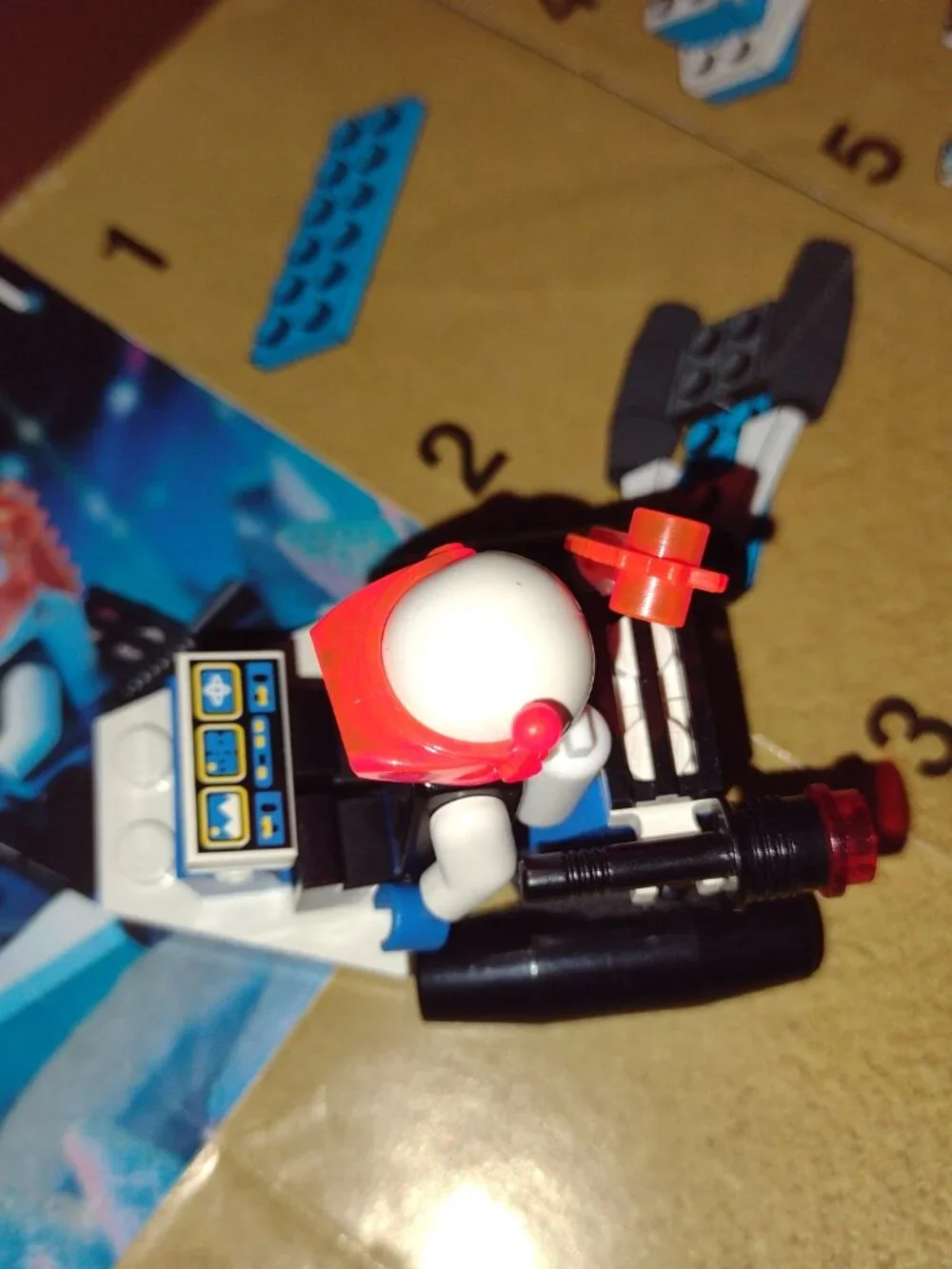 Lego Like New Ice Planet Scooter and Minifig with Instructions